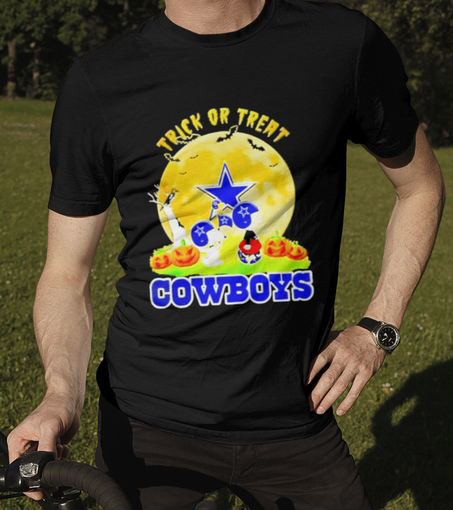 Dallas Cowboys Peanuts Trick Or Treat Halloween 2026 Abbey Road T-Shirt