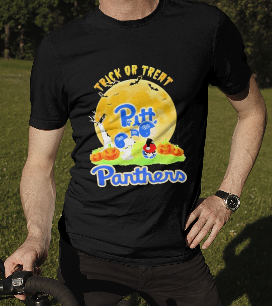 Pittsburgh Panthers Peanuts Trick Or Treat Halloween 2026 T-Shirt