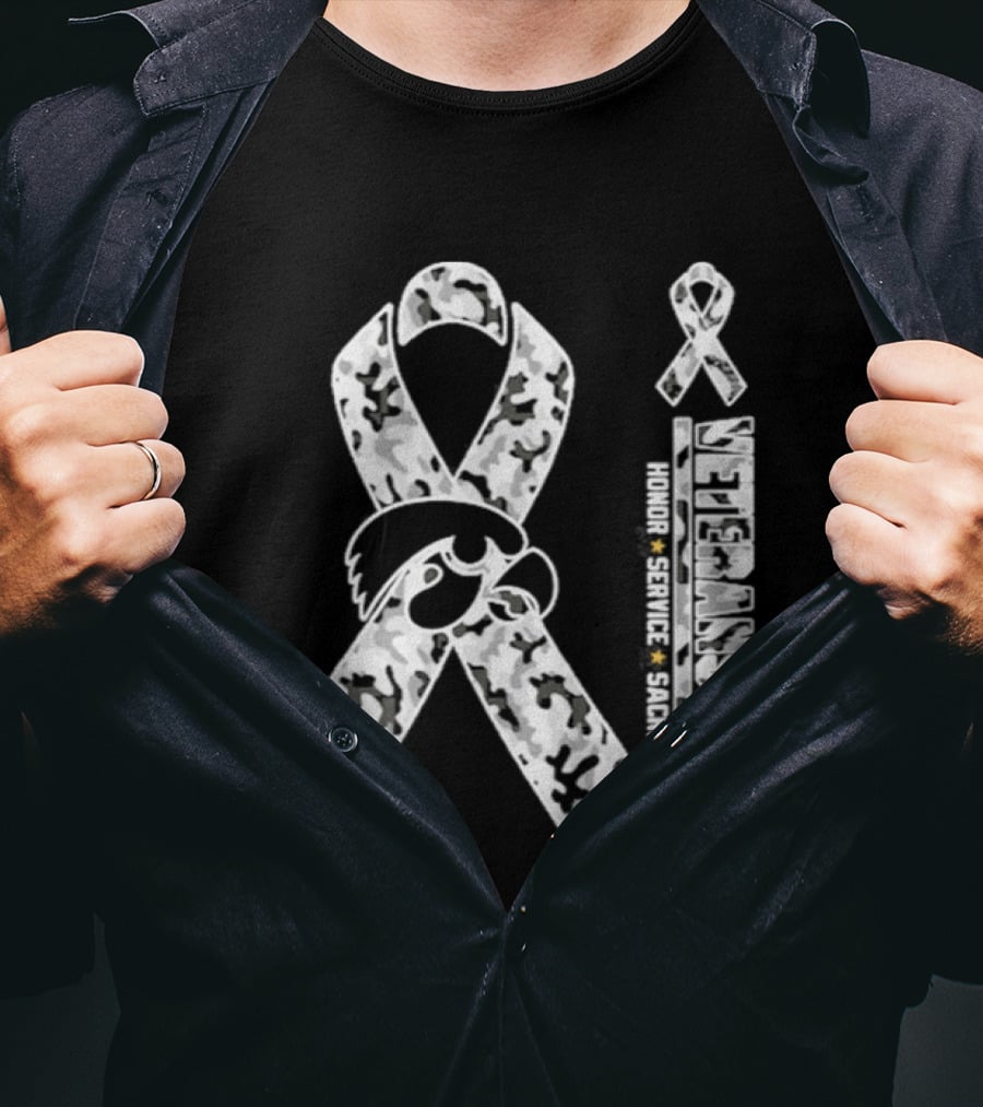 Iowa Hawkeyes Veterans Day 2026 Camouflage Ribbon Honor Service Sacrifice T-Shirt
