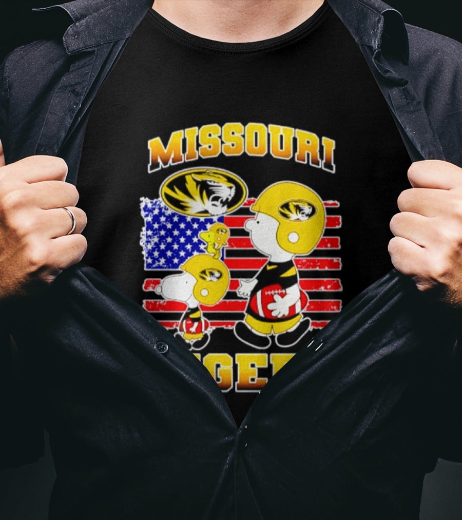 Missouri Tigers Snoopy Charlie Brown Woodstock Football Flag T-Shirt