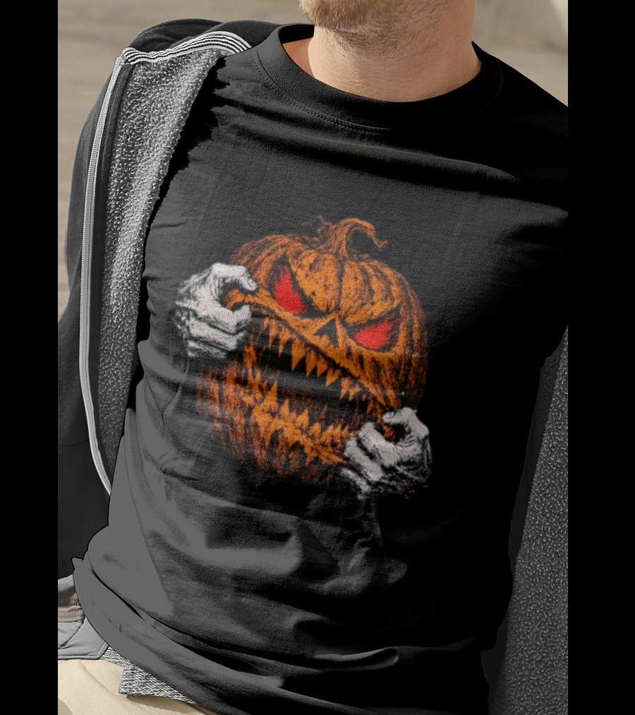 Halloween 2026 Evil Pumpkin Glowing Eyes Sharp Teeth Grinning Horror T-Shirt
