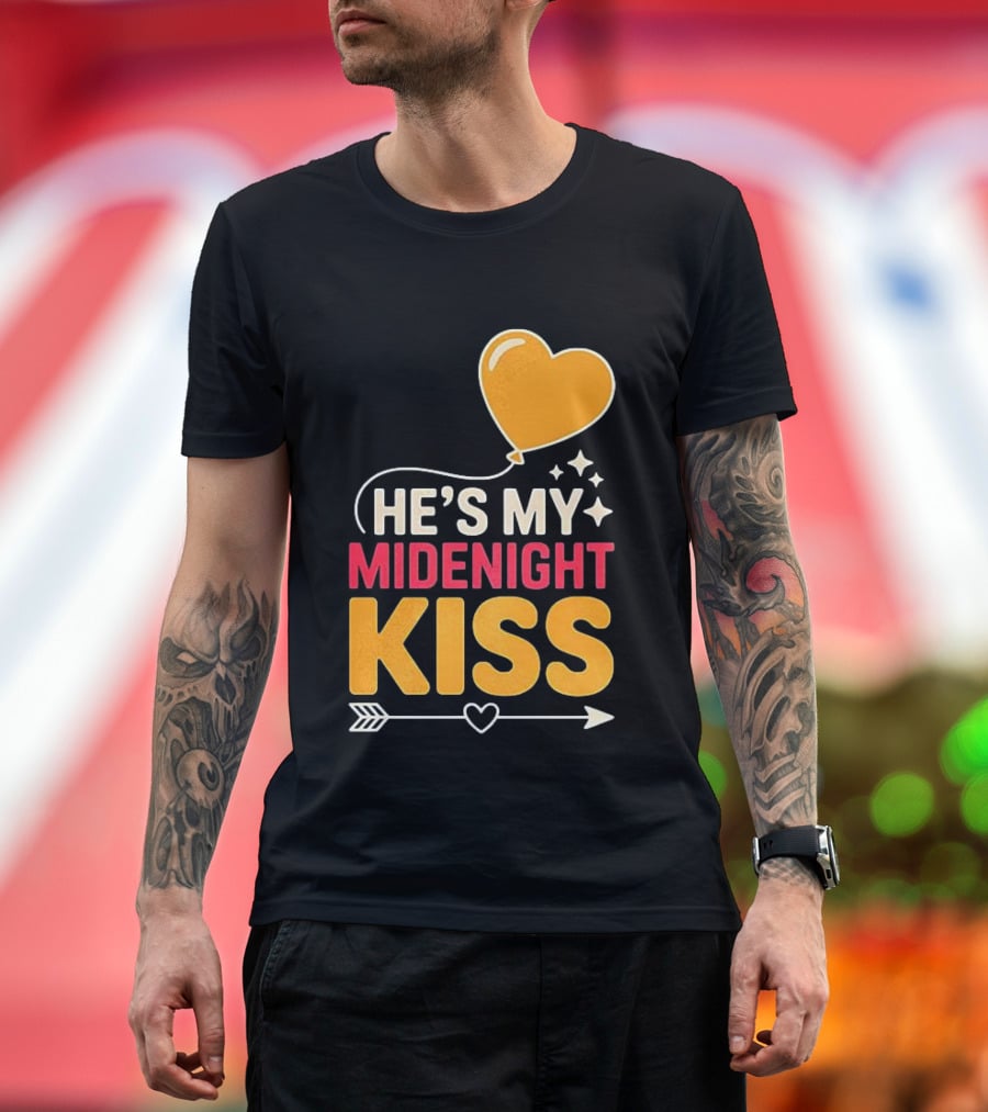 Happy New Year Midnight Kiss Heart Balloon And Arrow T-Shirt