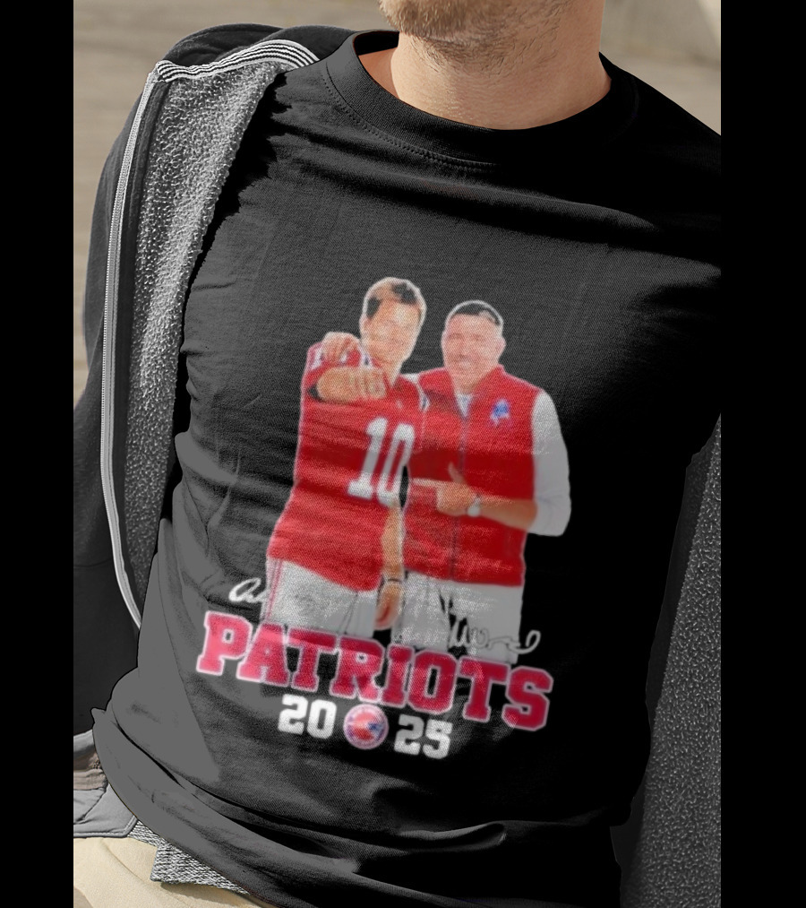 Mike Vrabel Drake Maye Patriots 2025 Signatures T-Shirt
