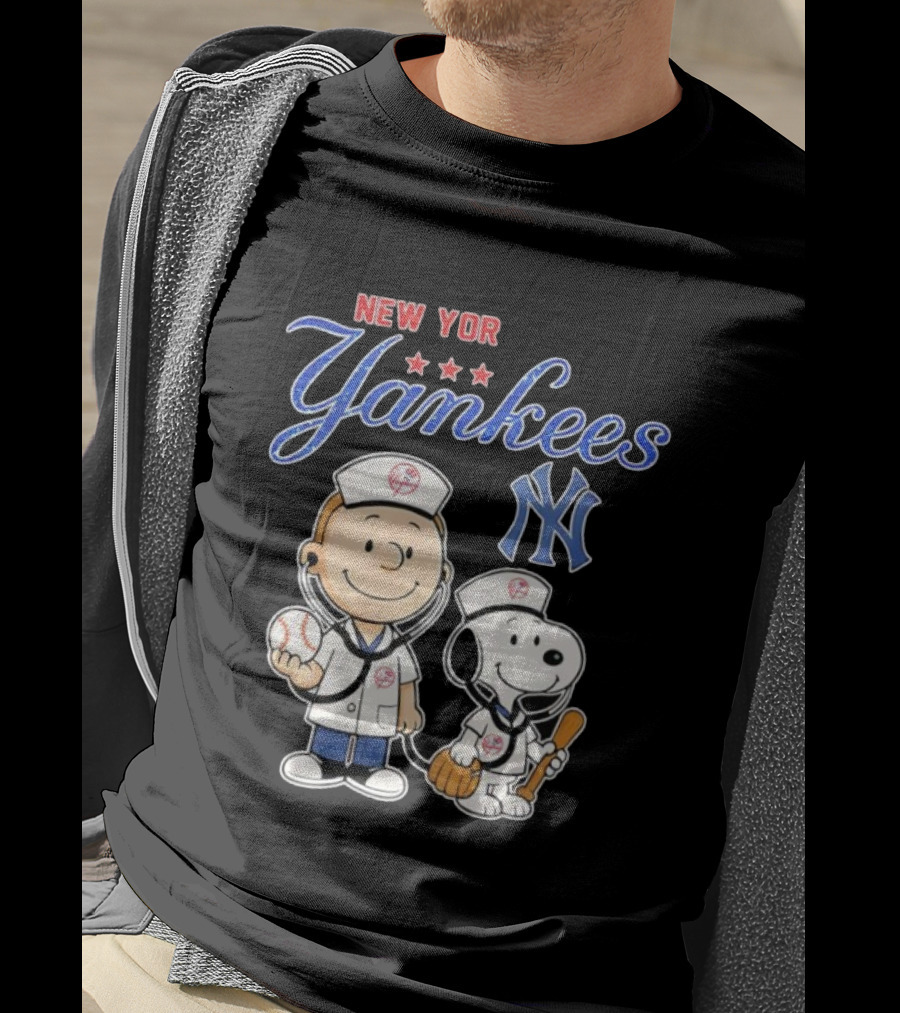 New York Yankees Charlie Brown Snoopy Nurse Peanuts T-Shirt
