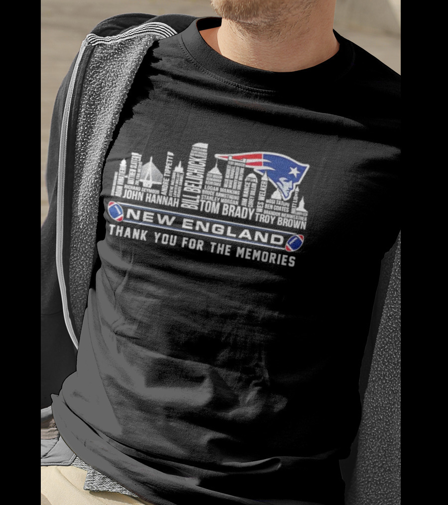 New England Patriots Tom Brady Randy Moss City Skyline Thank You For The Memories T-Shirt