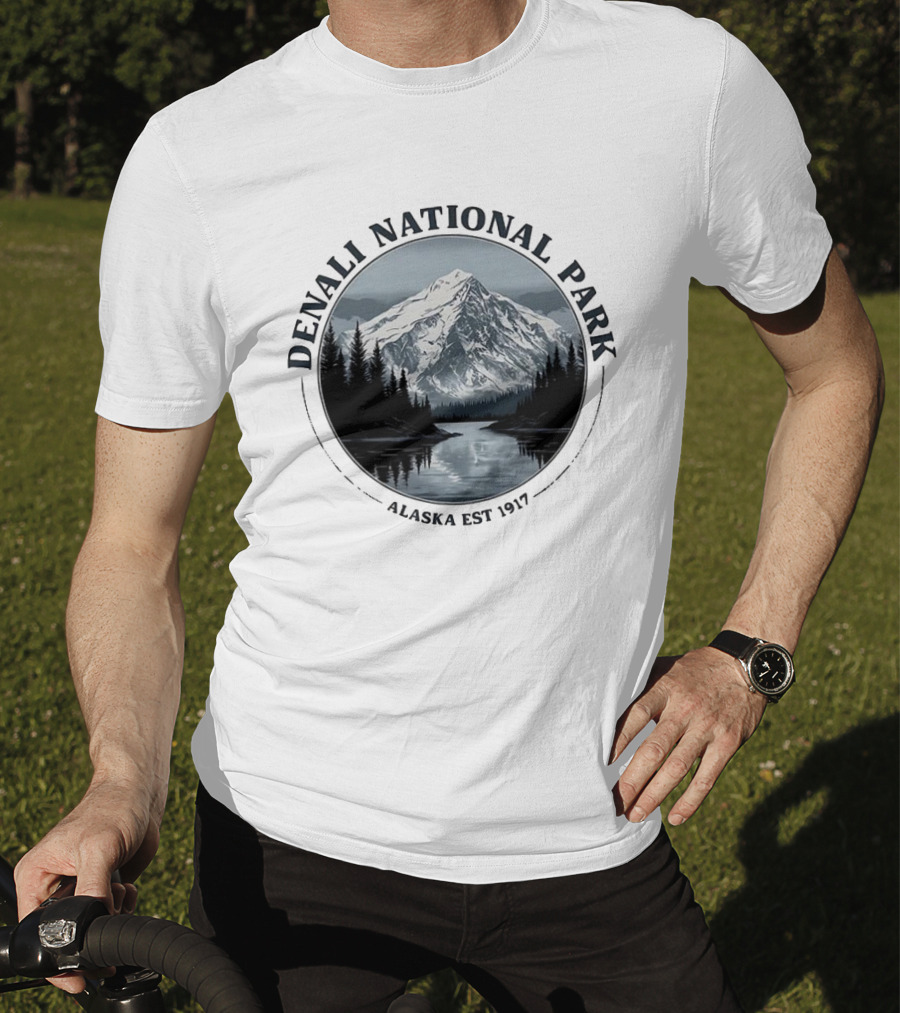 Denali National Park Alaska Est 1917 Majestic Mountain Landscape T-Shirt