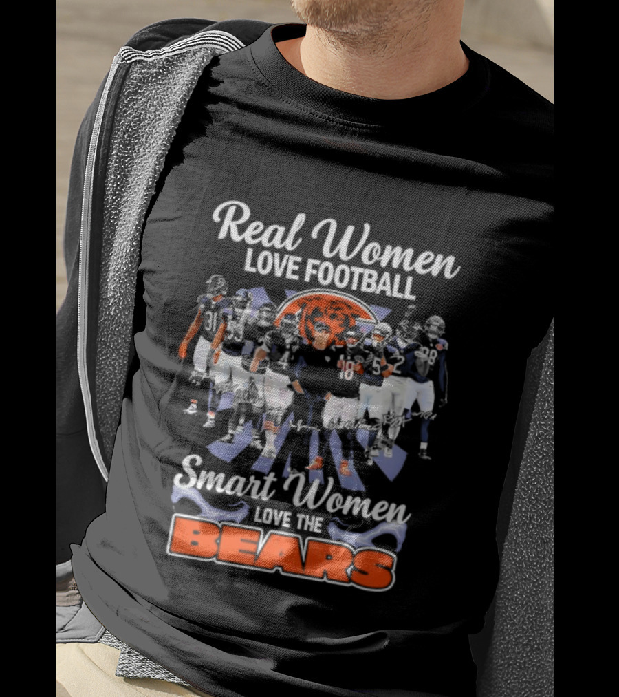 Real Women Love Football Smart Women Love The Bears Chicago Bears Team T-Shirt