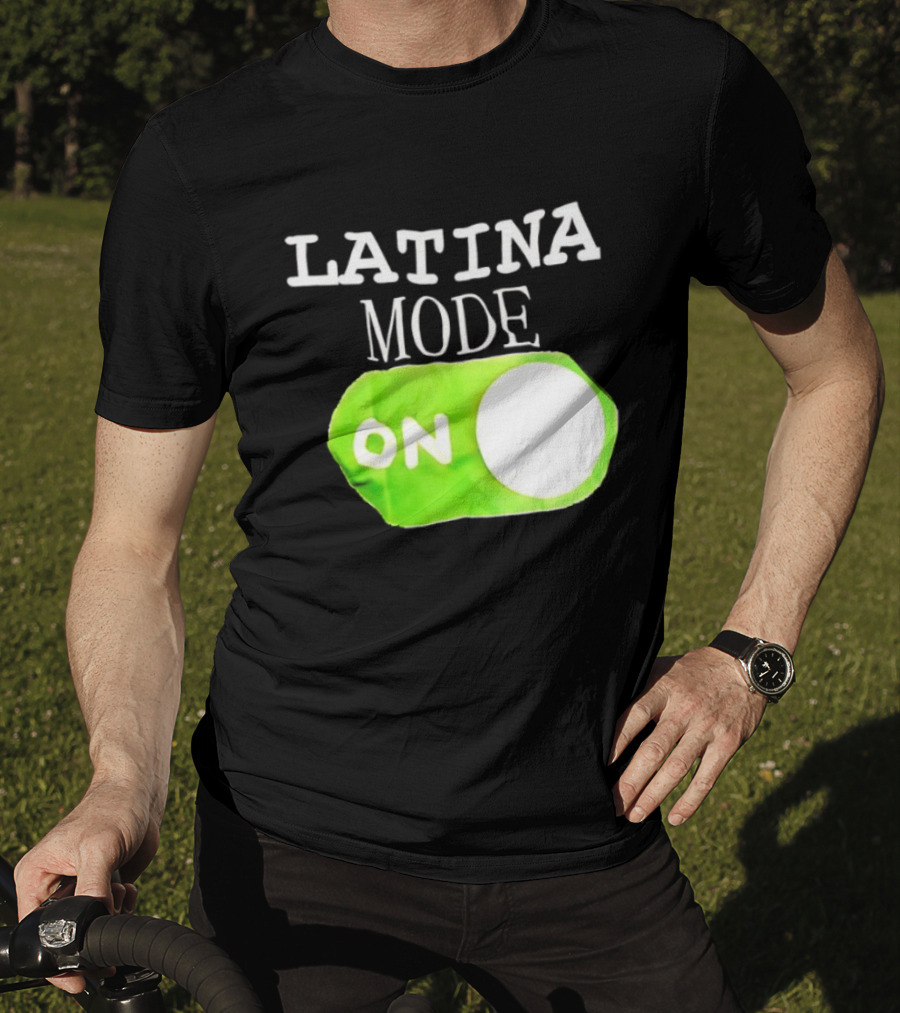 Latina Mode On Switch Green Circle T-Shirt