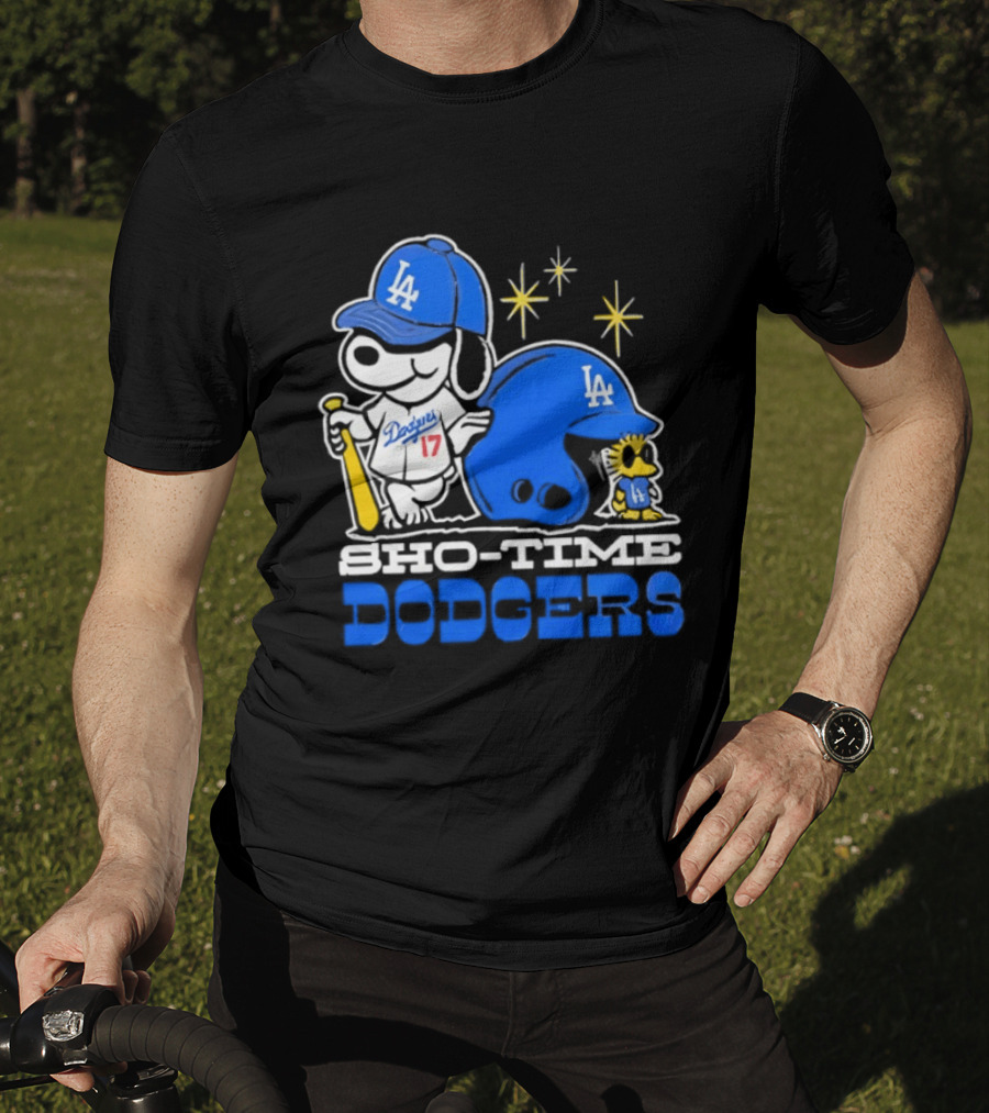 Los Angeles Dodgers Snoopy Show Time Baseball Fan Collectible T-Shirt