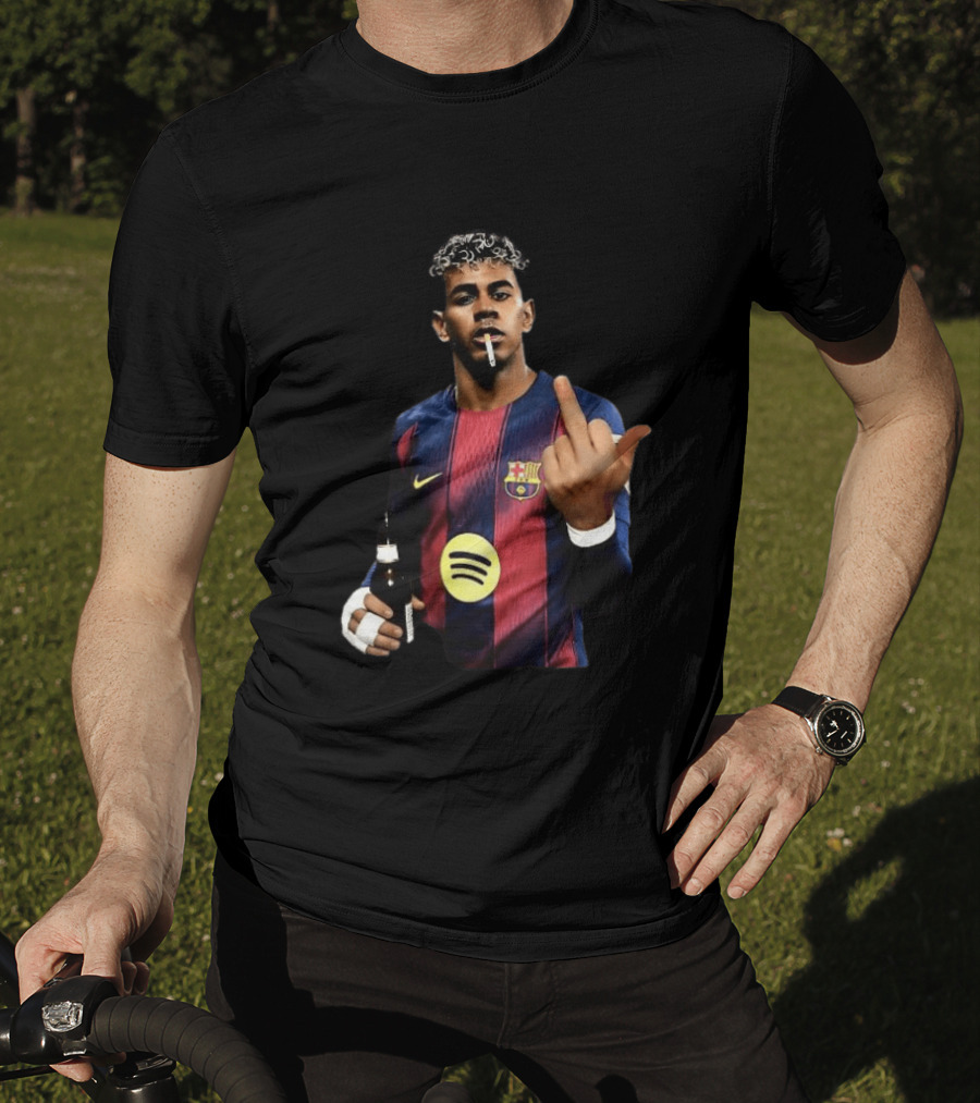 Lamine Yamal FC Barcelona Meme Middle Finger Gesture With Beer And Cigarette T-Shirt