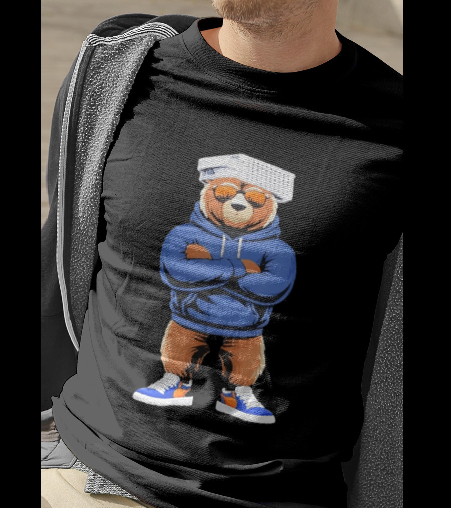 Bear With Cheese Grater Hat And Cool Sunglasses In Blue T-Shirt