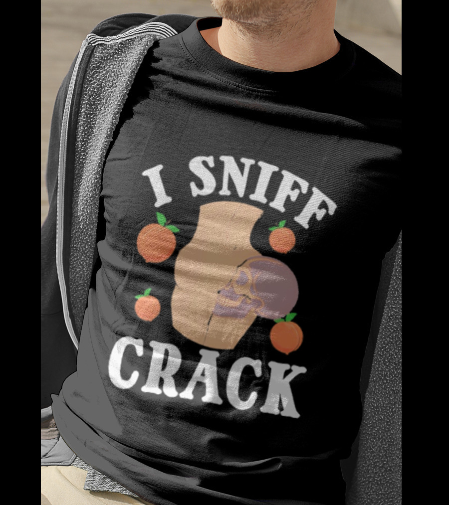 I Sniff Crack Skull Peach Vase Humor T-Shirt