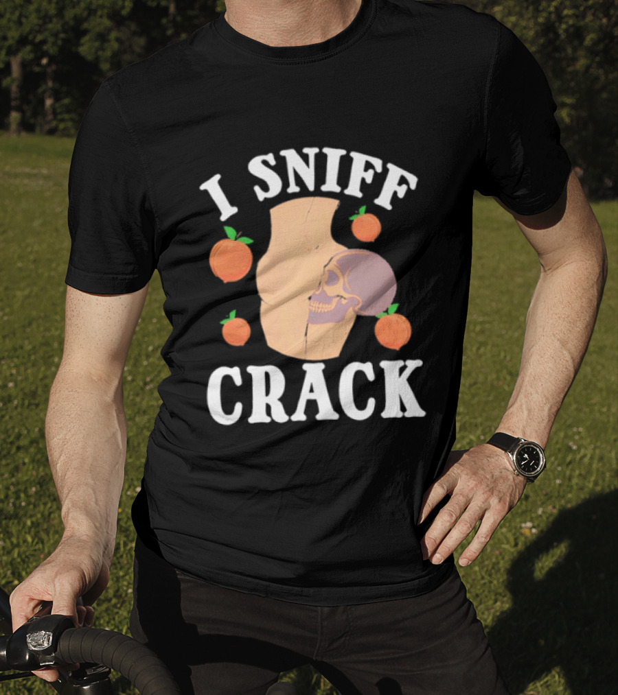 I Sniff Crack Skull Peach Vase Humor T-Shirt