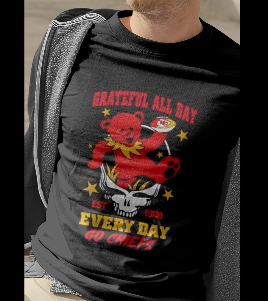 Grateful All Day Every Day Go Chiefs Est 1960 Kansas City Chiefs X Grateful Dead T-Shirt