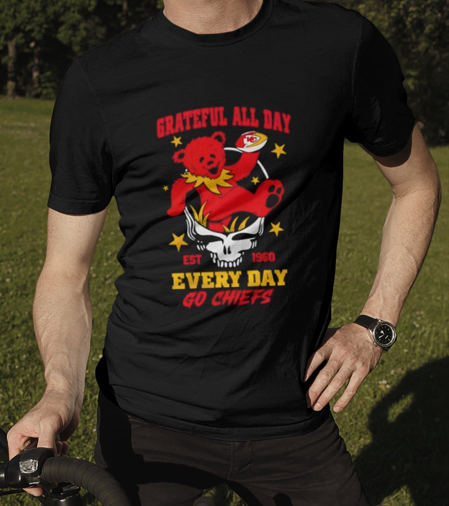 Grateful All Day Every Day Go Chiefs Est 1960 Kansas City Chiefs X Grateful Dead T-Shirt