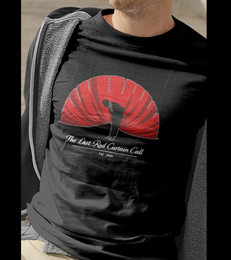 Valentino Garavani The Last Red Curtain Call 1932 2026 Bowing T-Shirt