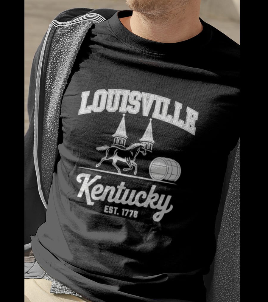 Louisville Kentucky Est 1778 Traditions Horse Racing Barrel T-Shirt