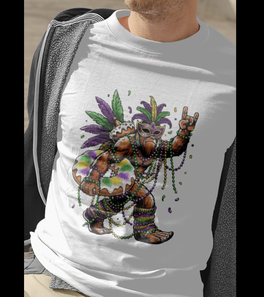 Mardi Gras Bigfoot King Rock And Roll Hand Beads Cake Donut T-Shirt