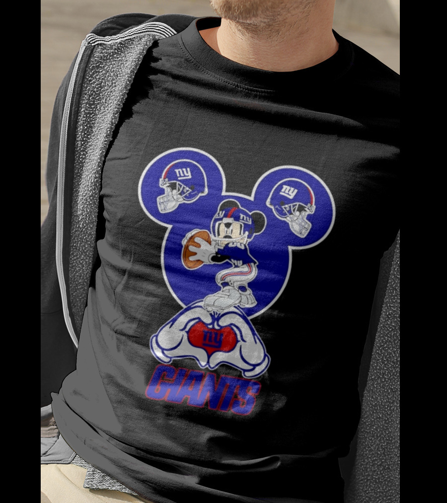 New York Giants Mickey Mouse Heart Hands NFL Team Fan Gear T-Shirt
