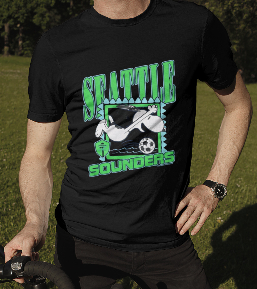 Peanuts Snoopy Seattle Sounders Soccer Collaboration T-Shirt