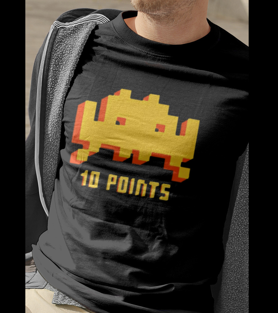 Roy IT Crowd Space Invader 10 Points Game Reference T-Shirt