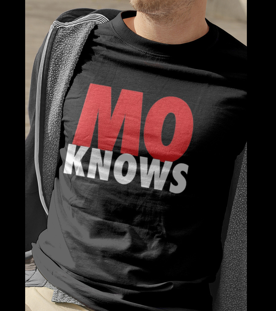 Mo Knows Chicago Cubs Iconic Fan T-Shirt