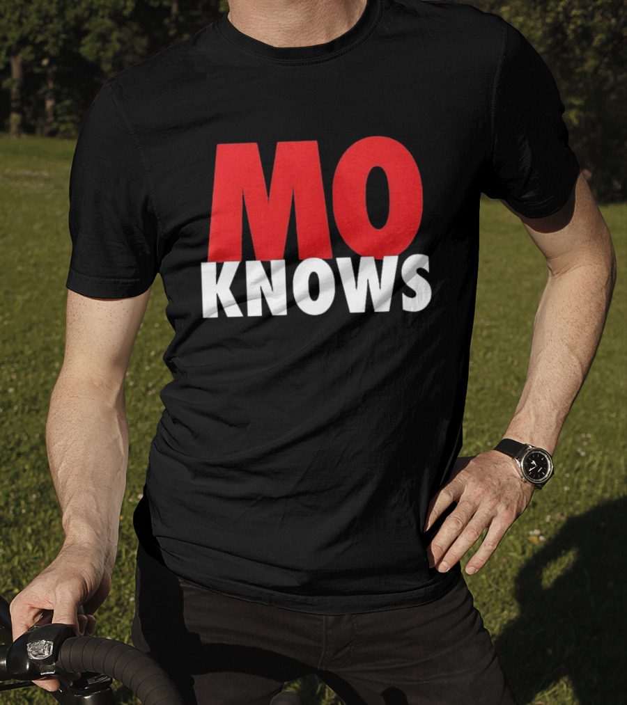 Mo Knows Chicago Cubs Iconic Fan T-Shirt
