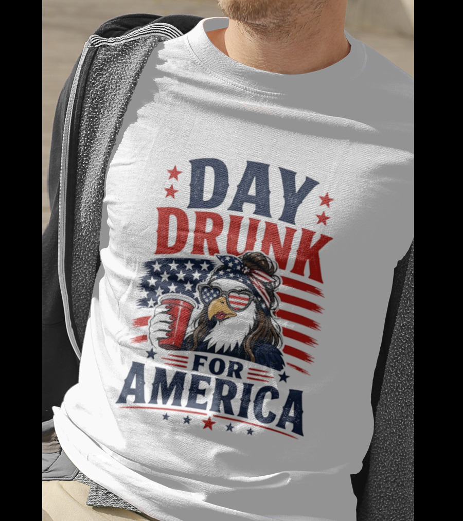Day Drunk For America Patriotic Eagle With Flag And Red Cup T-Shirt