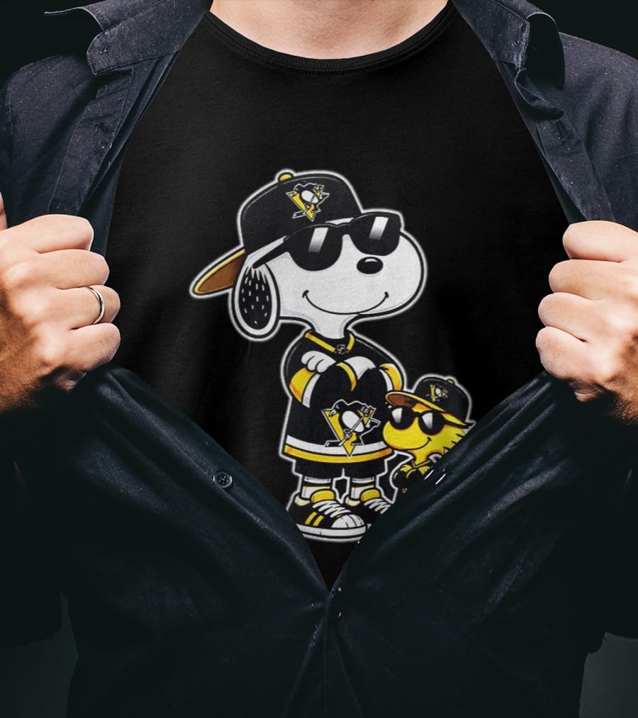 Snoopy Woodstock Pittsburgh Penguins NHL 2026 Sports Fan Collaboration T-Shirt