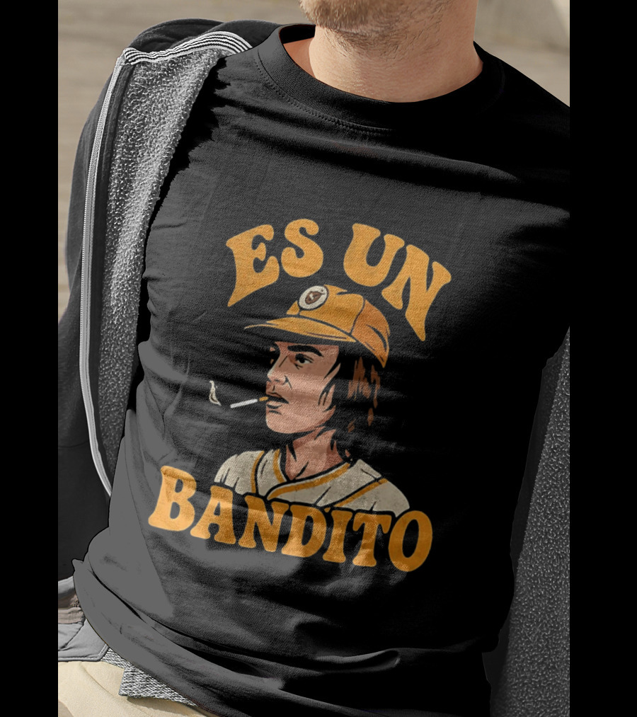 Es Un Bandito Smoking Vintage Baseball Aesthetic T-Shirt