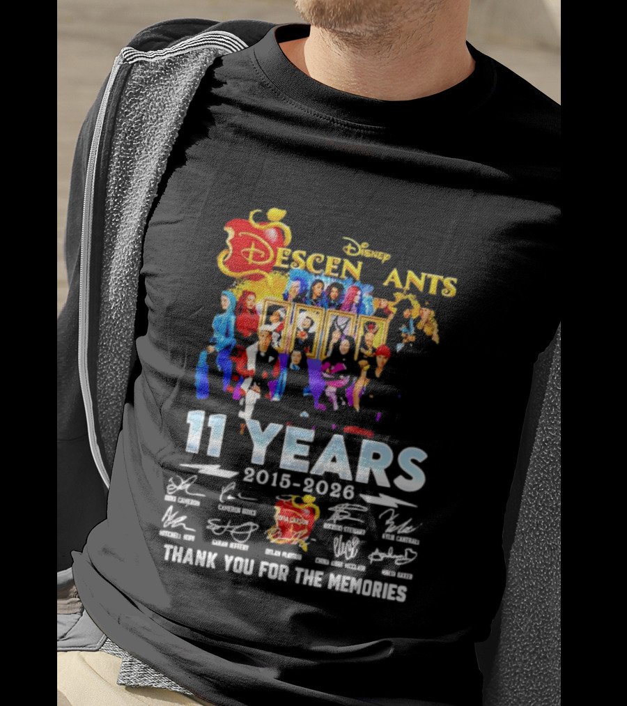 Disney Descendants 11 Years 2015 2026 Thank You For The Memories Signatures T-Shirt