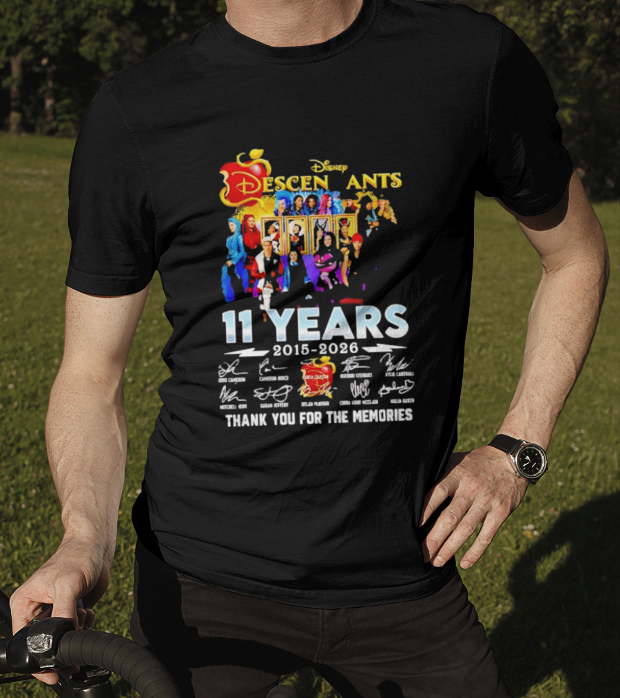 Disney Descendants 11 Years 2015 2026 Thank You For The Memories Signatures T-Shirt