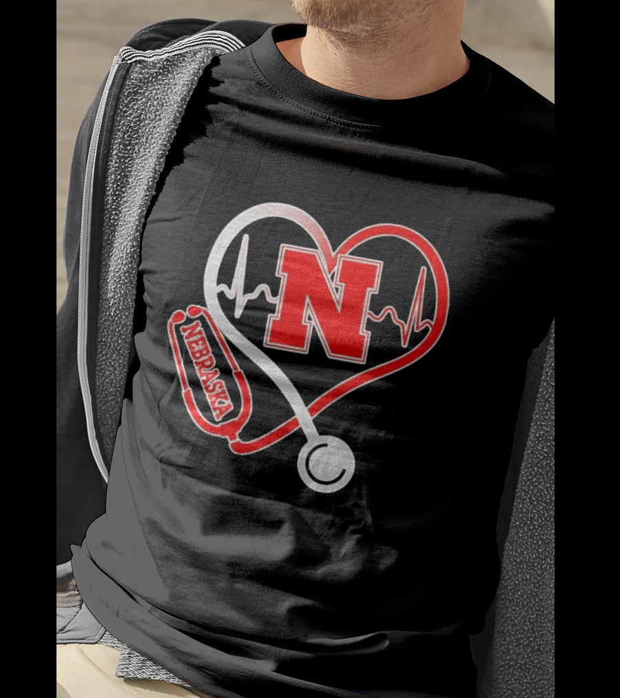 Nebraska Cornhuskers Heartbeat Stethoscope Love Nurse T-Shirt