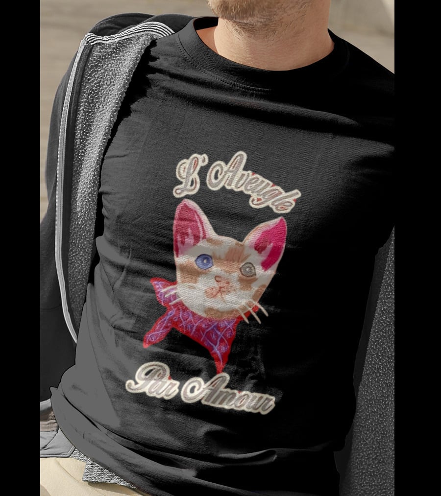 L'Aveugle Par Amour Cute Cat With Red Bandana T-Shirt