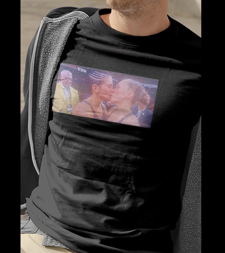 Ronda Rousey Gina Carano Unbelievable Post Fight Moment T-Shirt
