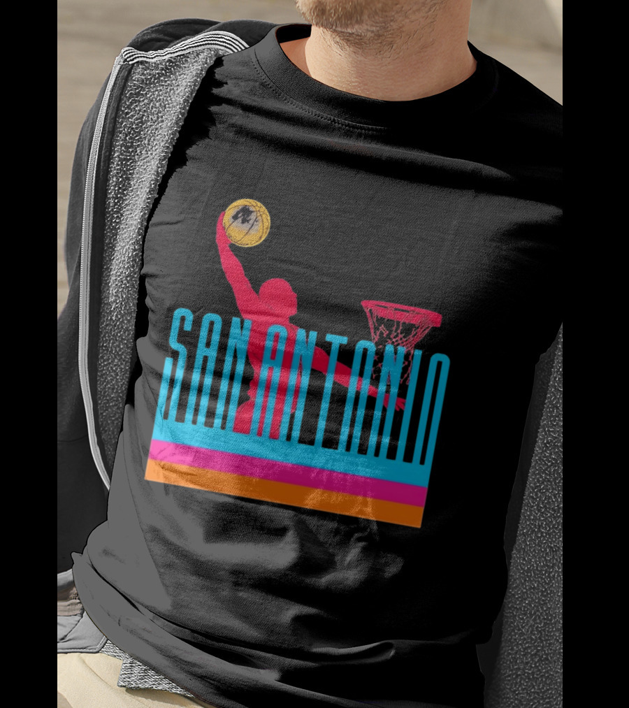 San Antonio Basketball Dunking Pink T-Shirt