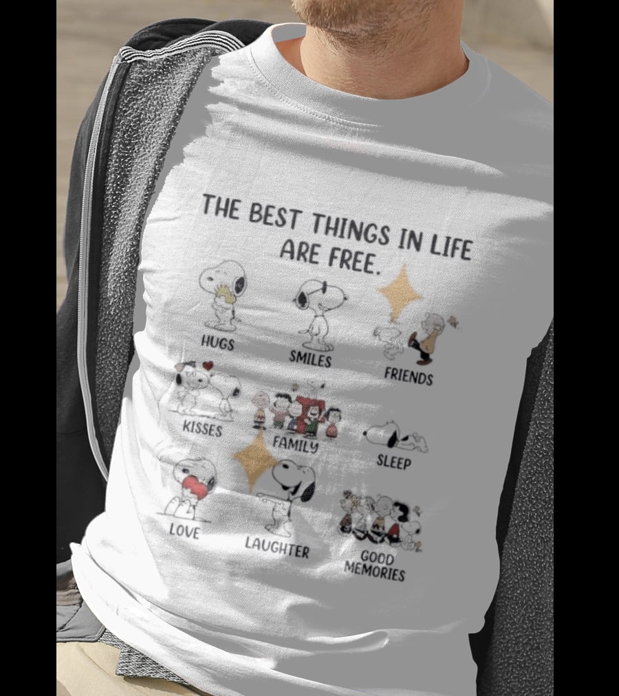 Peanuts Gang The Best Things In Life Are Free Hugs Smiles Friends Kisses Sleep Love Laughter Good Memories T-Shirt
