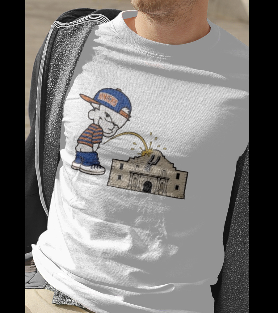 New York Knicks Pissing On San Antonio Spurs The Alamo NBA Rivalry T-Shirt