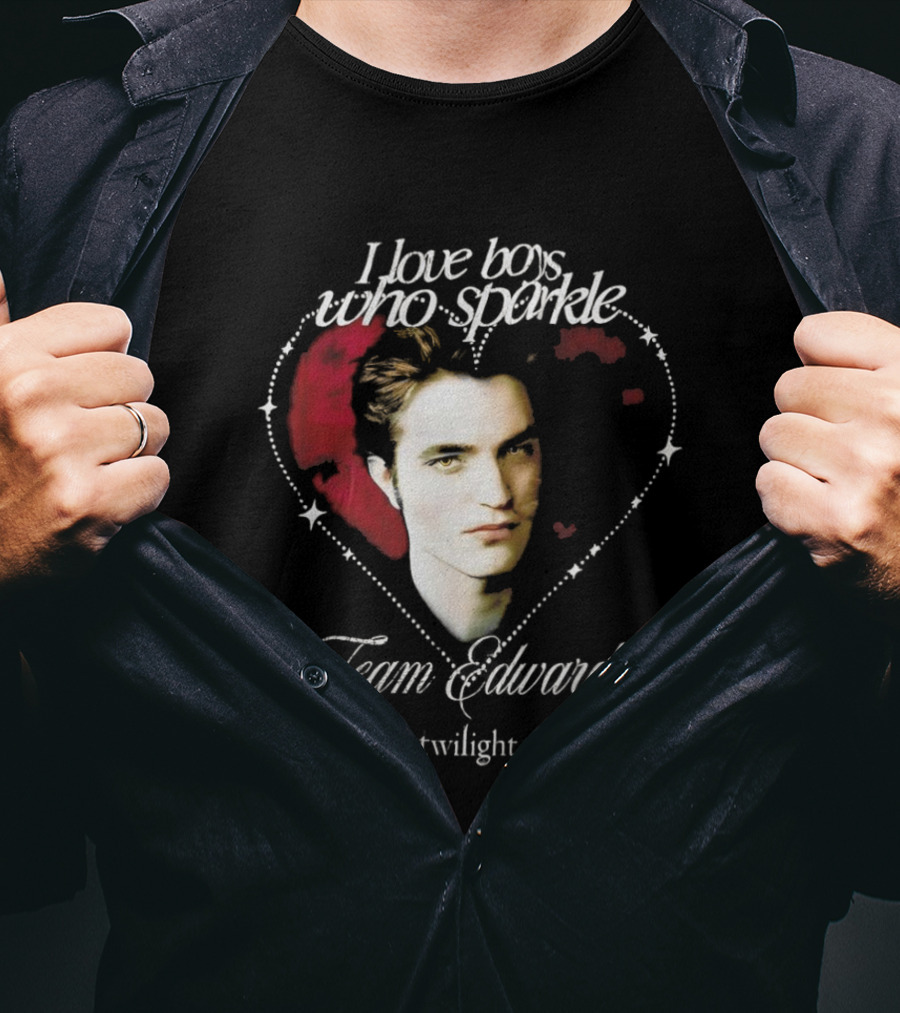 I Love Boys Who Sparkle Team Edward Twilight Heart Design T-Shirt