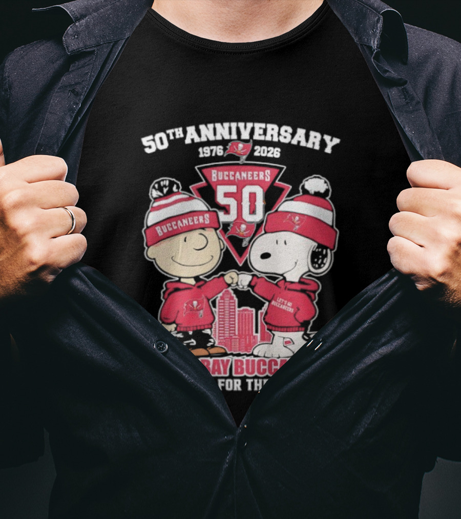 50th Anniversary Tampa Bay Buccaneers Snoopy Charlie Brown 1976 2026 Thank You For The Memories T-Shirt