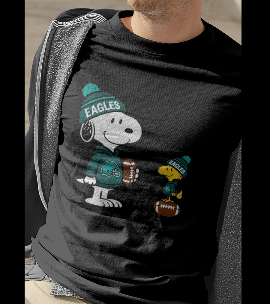 Philadelphia Eagles Snoopy Woodstock Football Style NFL Beanie Pullover T-Shirt