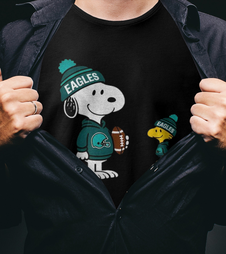 Philadelphia Eagles Snoopy Woodstock Football Style NFL Beanie Pullover T-Shirt