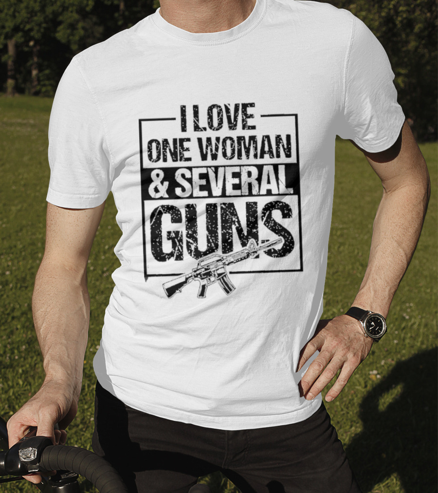 I Love One Woman And Several Guns Vintage American Flag And Bullet Pistols T-Shirt