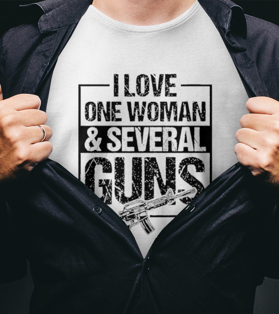 I Love One Woman And Several Guns Vintage American Flag And Bullet Pistols T-Shirt
