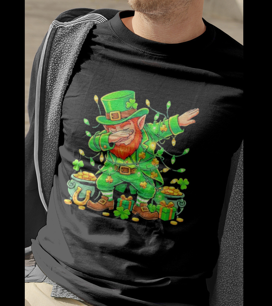 Dabbing Leprechaun St Patricks Day Lights Gold Pot Clover T-Shirt