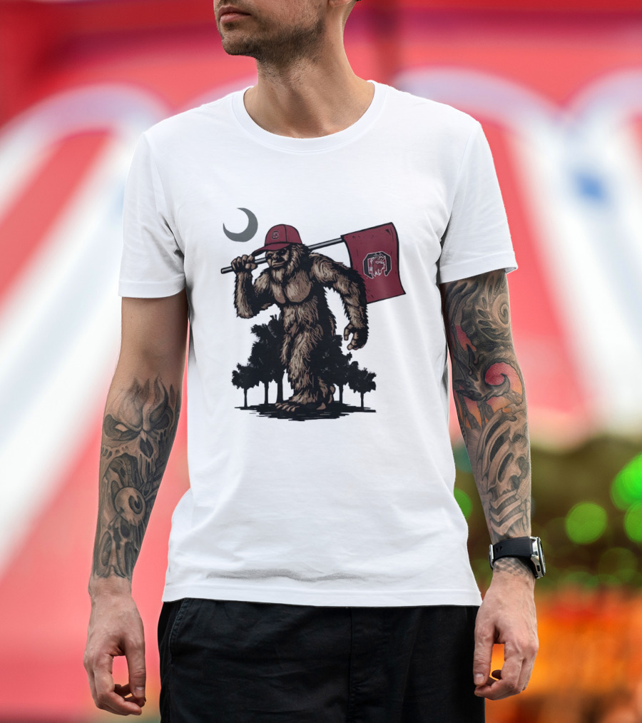 Bigfoot Carrying South Carolina Gamecocks Flag Under Moonlight T-Shirt