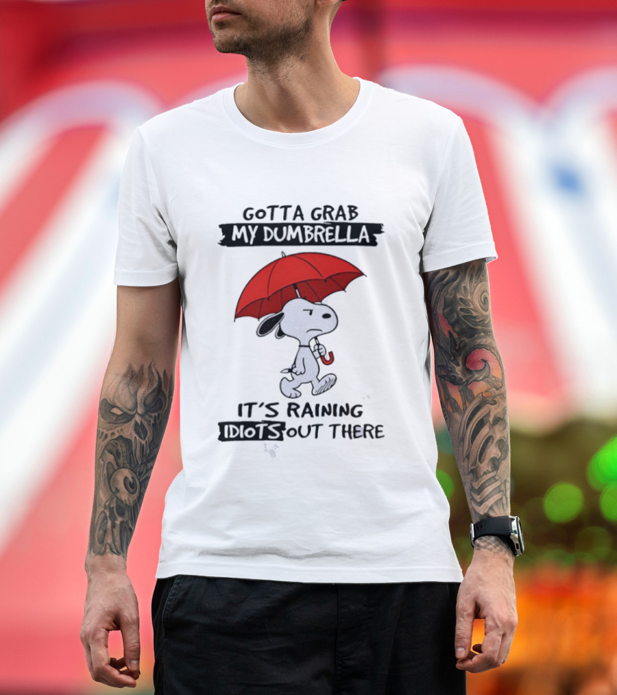 Snoopy Gotta Grab My Dumbrella It's Raining Out There T-Shirt