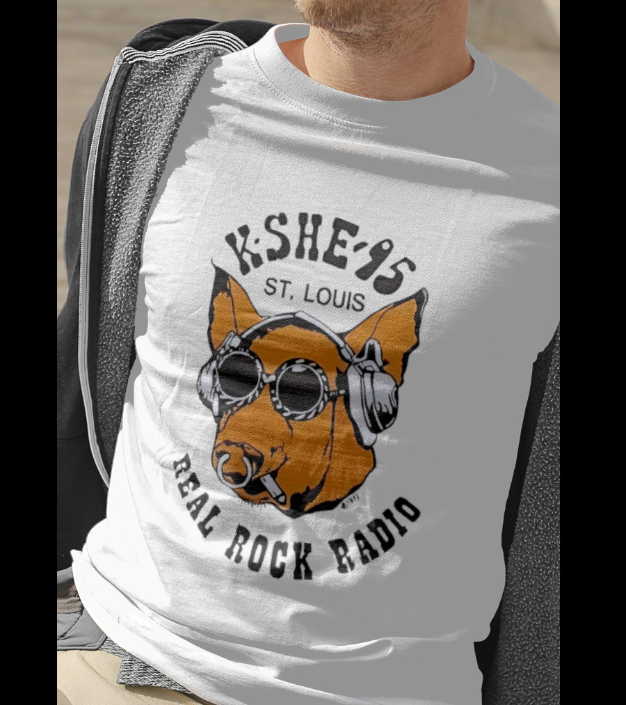 KSHE 95 St. Louis Real Rock Radio Pig With Headphones And Sunglasses T-Shirt