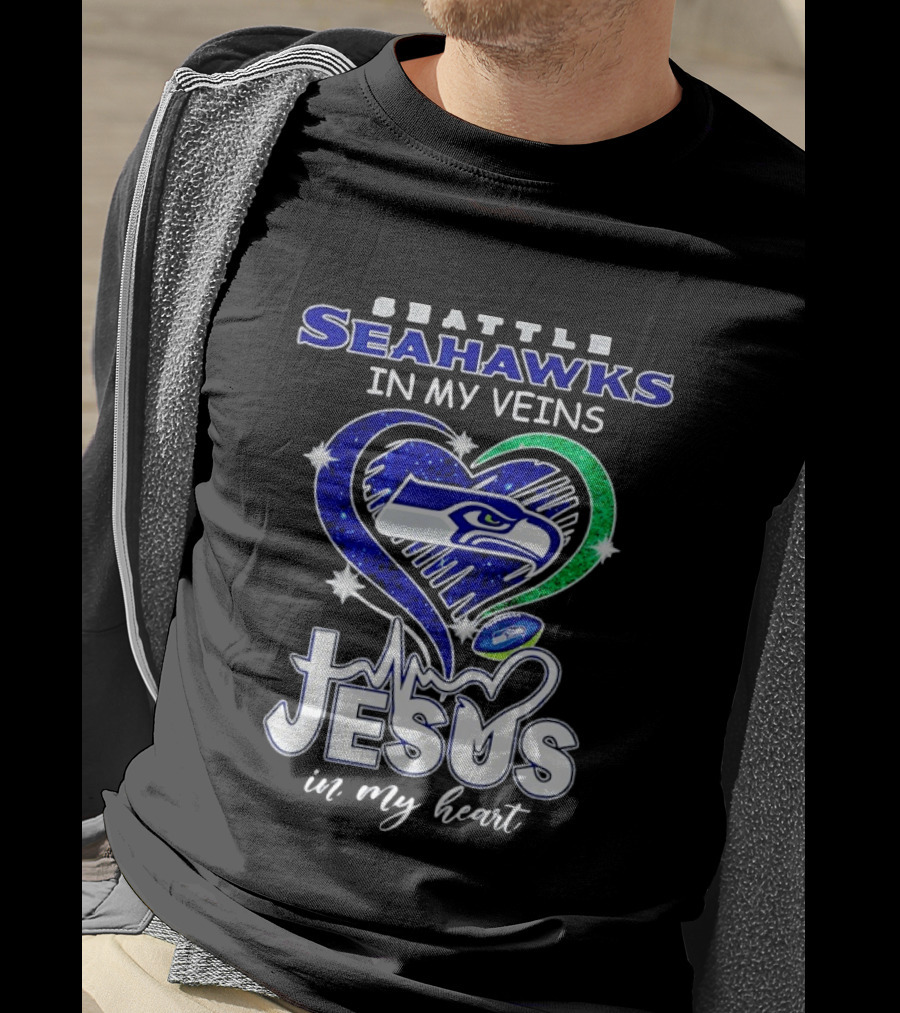 Seattle Seahawks In My Veins Jesus In My Heart Diamond Heartbeat T-Shirt