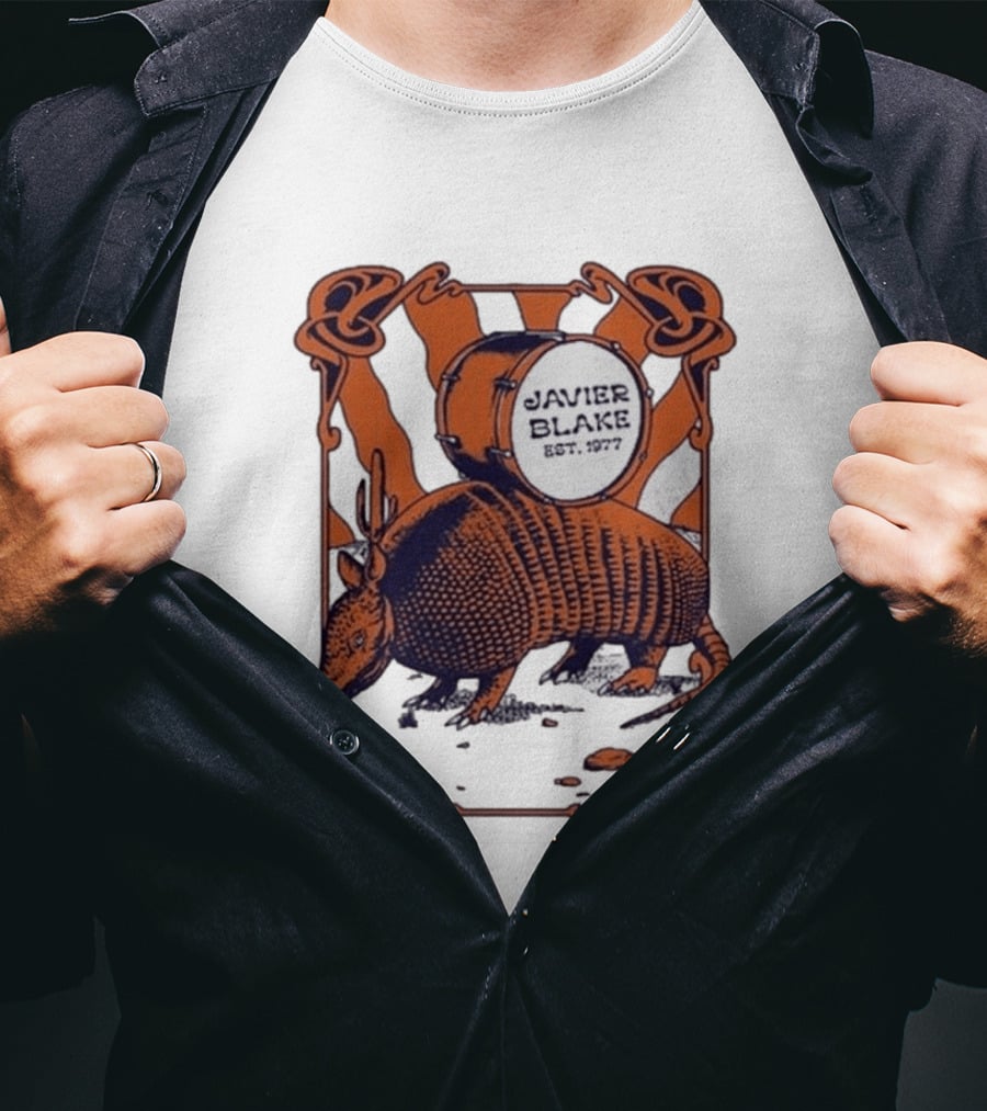 Javier Blake Est 1977 Armadillo Drum Retro Celtic Frame T-Shirt